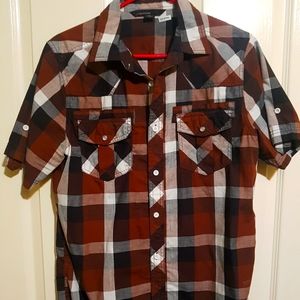 Short sleeve casual dress shirt